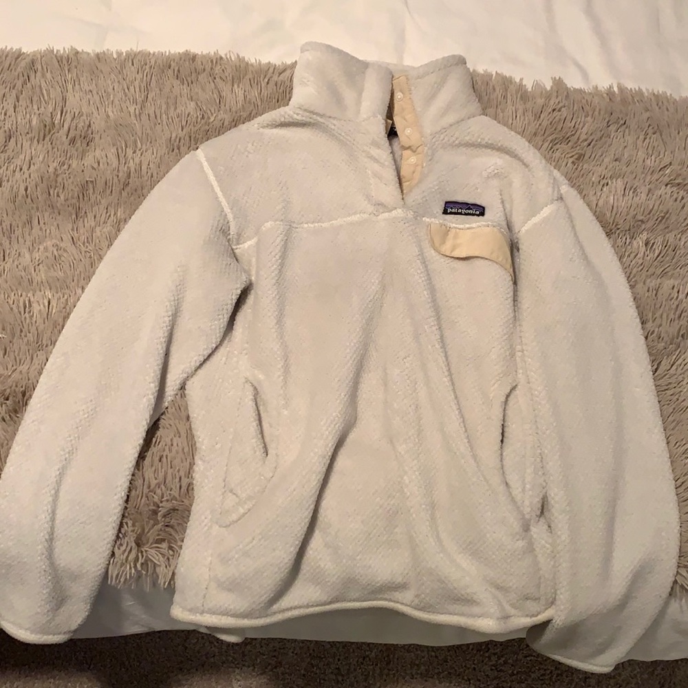 Patagonia pullover fleece with full waist pocket size L